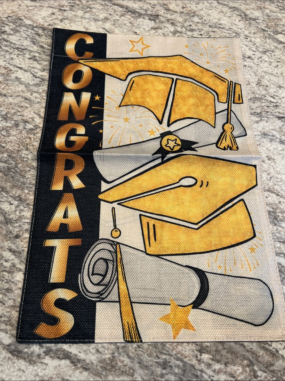 🇺🇸$5🇺🇸 Congrats Graduation Decorative Flag 18 x 12- Gold & Black Caps NIP